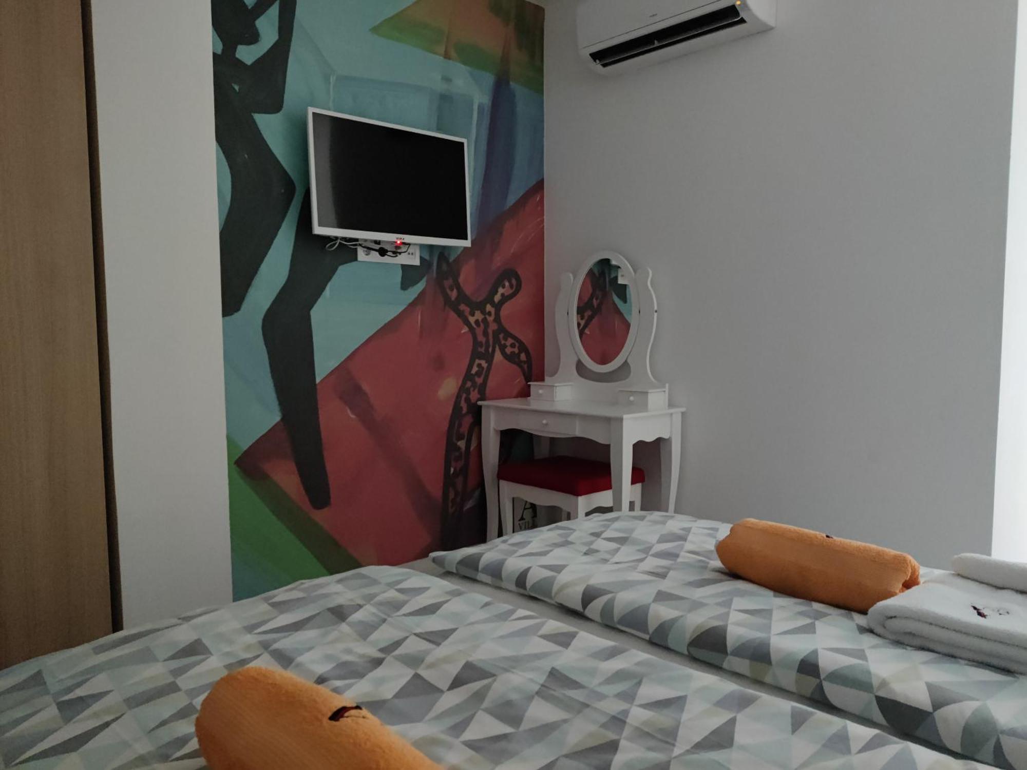 Apartments Villa A - Heating Pool Трогир Екстериор снимка
