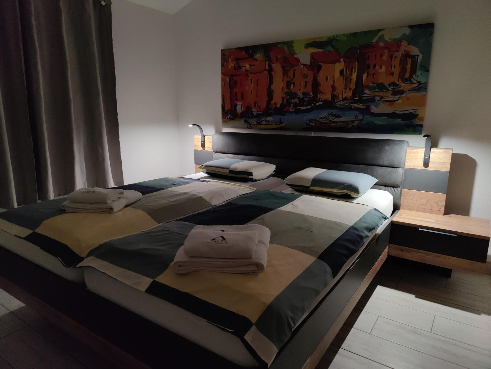 Apartments Villa A - Heating Pool Трогир Екстериор снимка
